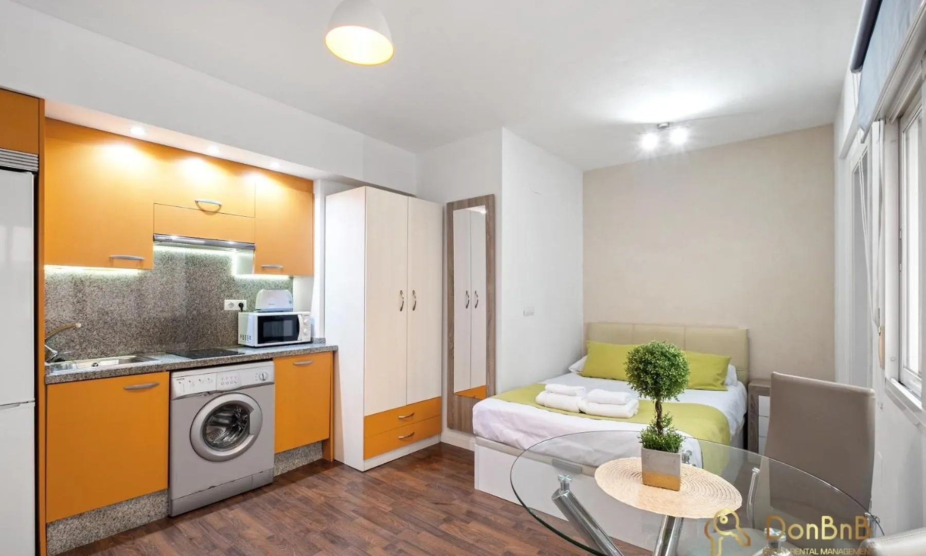 Furnished Studio In مالقة
