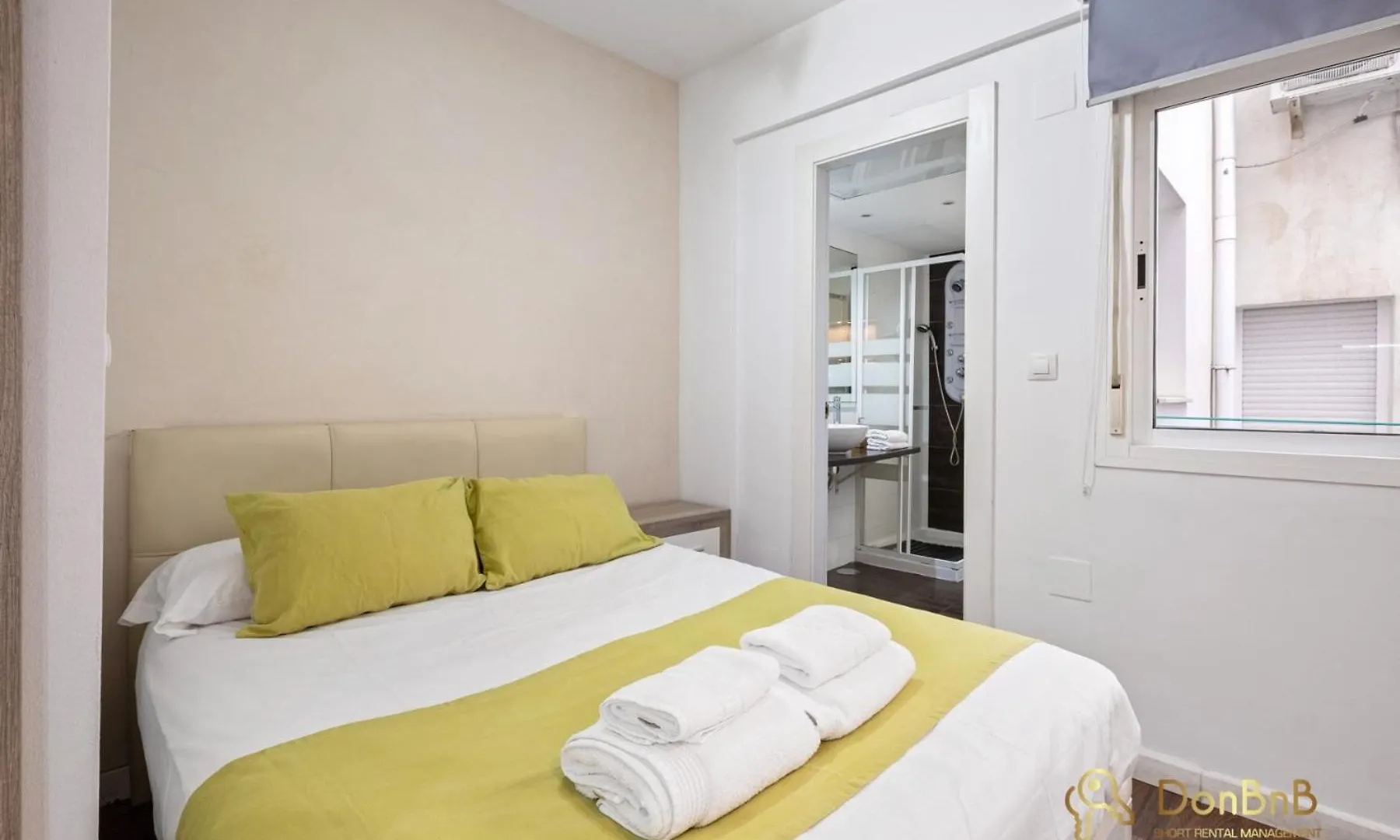 Furnished Studio In مالقة شقة